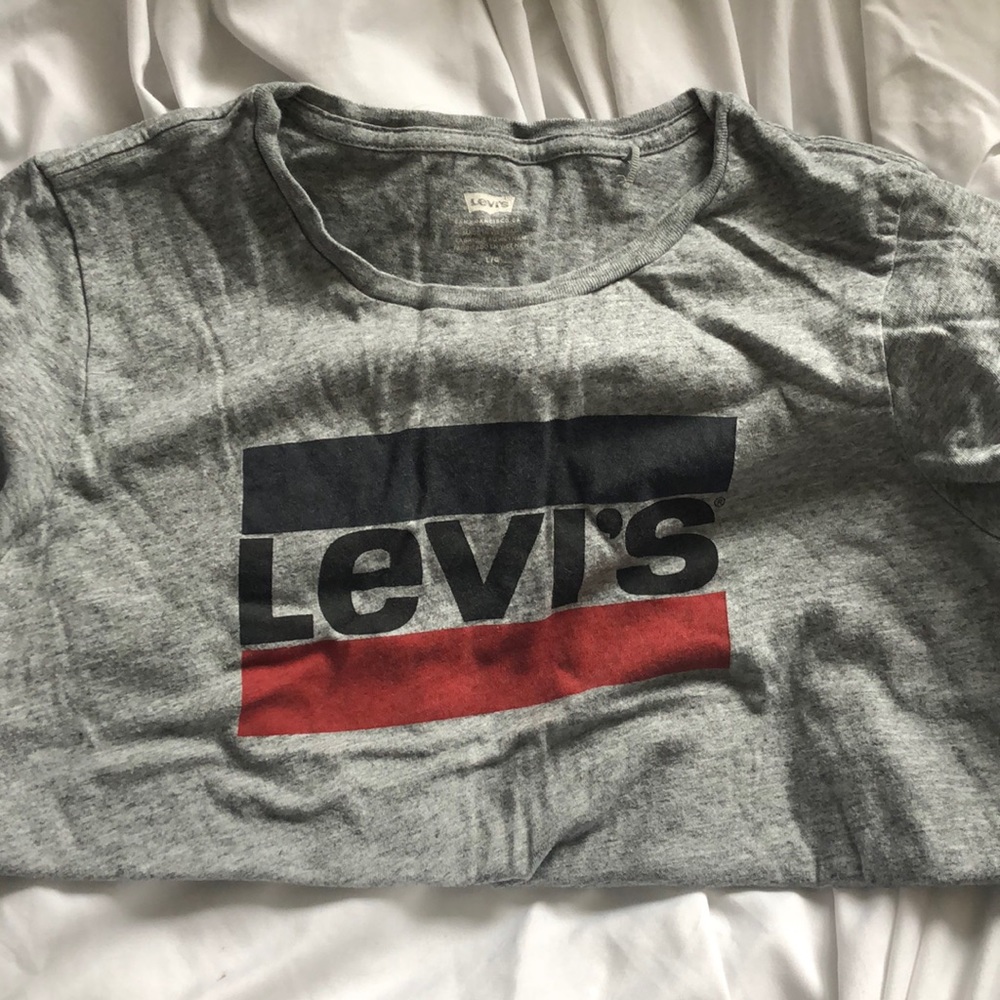 Levi’s Tee